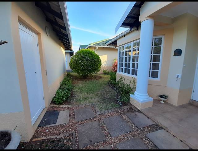 3 BEDROOM TOWNHOUSE TO LET IN SOMERSET PARK
